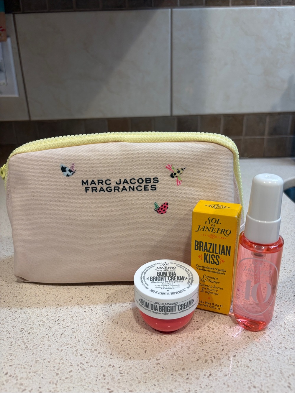 Marc Jacob’s Fragrances Pink Canvas Cosmetic Bag with3 Piece Sol De Janero Items